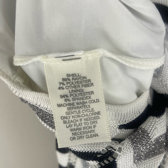 ⭐️White House Black Market⭐️ Sleeveless Dress - Picture 6 of 6